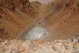 Laguna congelada en el crater del Vn. Licancabur