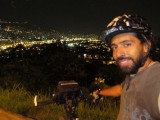 Una noche en Medellín pedaleando hacia pueblito paisa