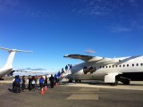 En Punta Arenas abordando nuestro avión.