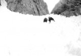 Fotos de su primera ascension. Subiendo la canaleta.jpg