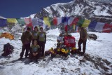 Nuestro equipo en el lugar del Puja