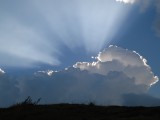 sol entre nubes