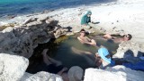 Relajo en las termas, a la bajada a Laguna Verde desde Tejos...Su cervecita esperaba