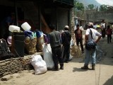 4 arreglo de la carga con los porteadores
