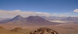 Pano Licancabur y Juriques desde cumbre del Toco.jpg